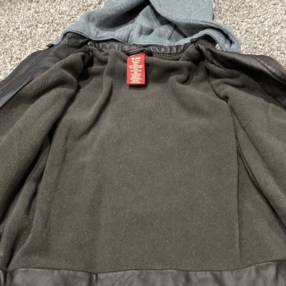 Baby boys faux leather jacket - Picture 4 of 8